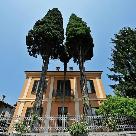 Villa Sleeps 13 Pool Menaggio