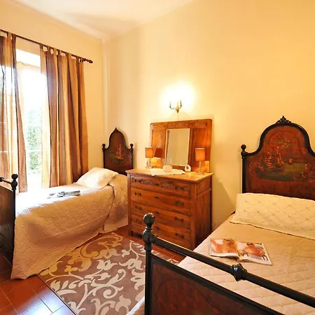 Sleeps 13 Pool Villa *